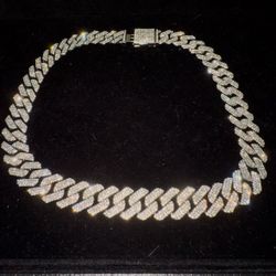 Iced Out Moissanite Cuban Chain ( Passes Dimond Tester )