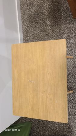 T.V. TRAY