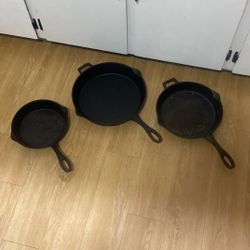 Bayou Classic Cast Iron Pans