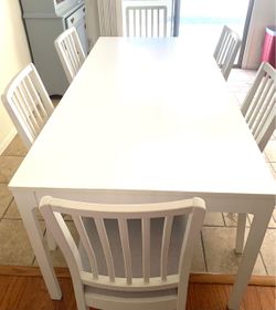 IKEA DININGROOM SET WITH TABLE EXTENSION