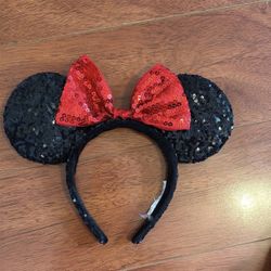 minnie mouse ears headband in great condition 