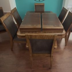 Grand Dining Table