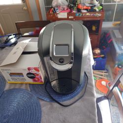 Keurig K500 (2.0) Coffee Maker – Works Great + FREE K-Cups