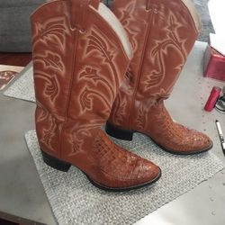 Vintage Larry Mahans Aligator Western Boots