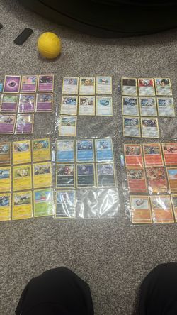 Assorted Pokémon cards