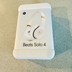 Beats Solo 4 - New