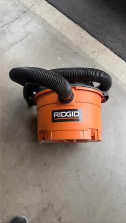 Wet and dry, rigid vacuum cleaner