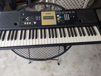 Yamaha YPT-220 keyboard