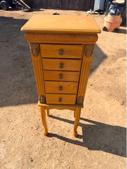 Free vintage wooden jewelry chest