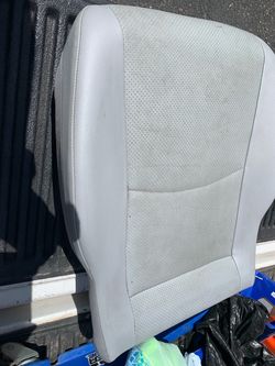 2002 to 2006 Mercedes Benz C class seat part