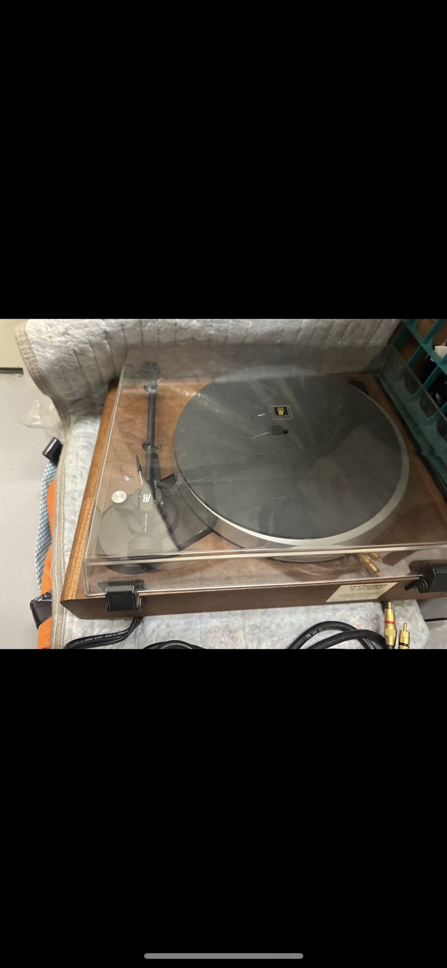 Vintage  Acoustic Research Turntable 110-120 volts 