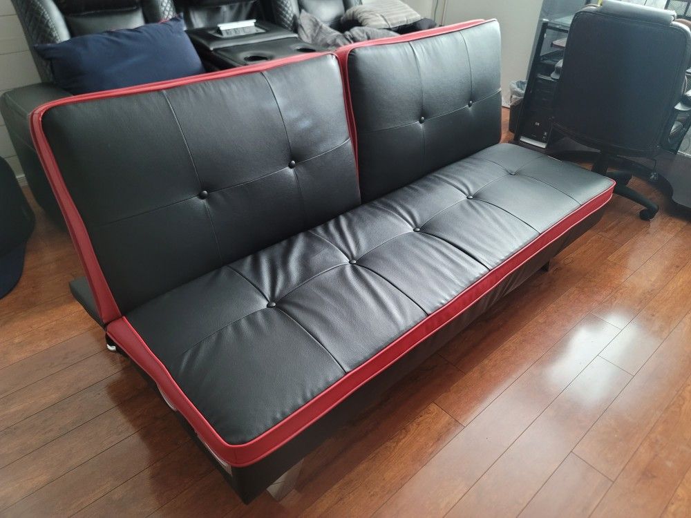 Futon (Black and Red)