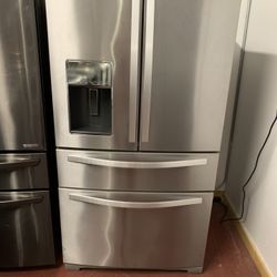 REFRIGERATOR 