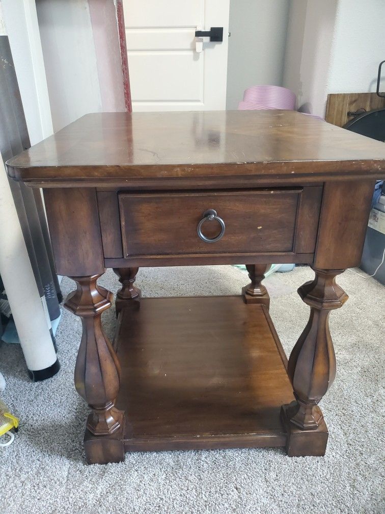 Set of 2 Ornate Dark Brown End Tables – Solid Wood & Sturdy
