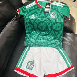 Kids Mexico Set $45