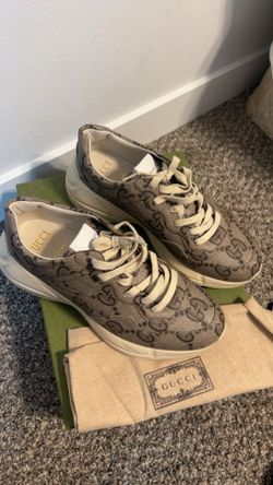Gucci beige ebony 11/D
