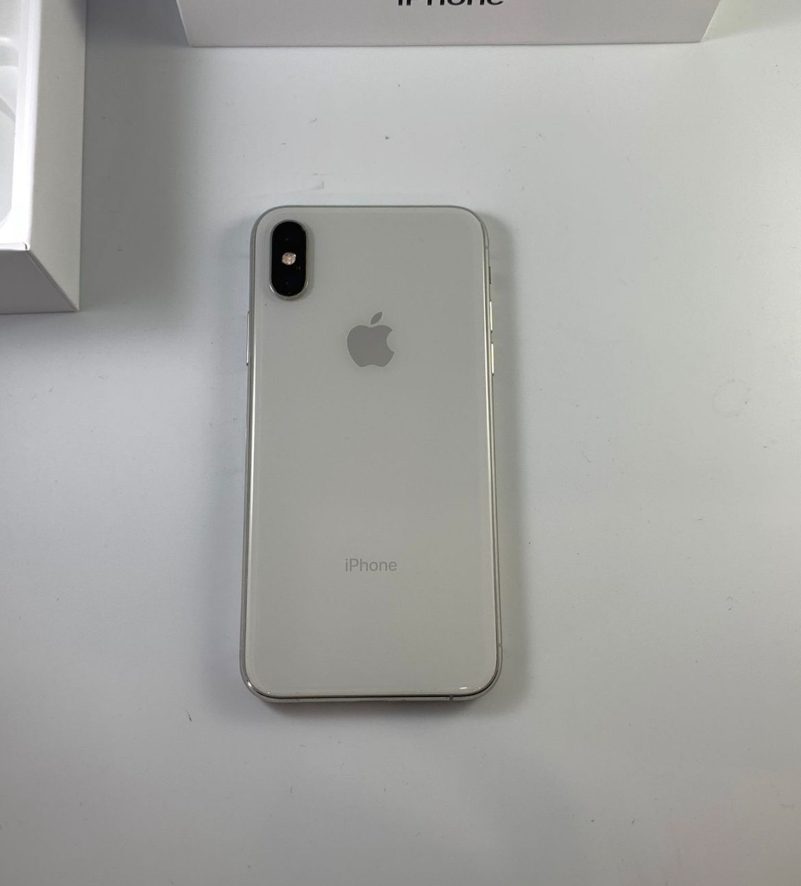Apple iPhone XS 64GB UNLOCKED FULLY FUNCTIONAL!!!