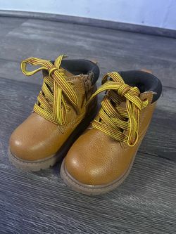 New Toddler shoes size 6