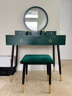 Vanity Table with Mirror and Stool