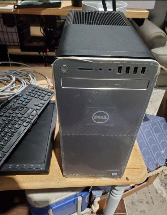 Dell Computer W/ Monitor & Keyboard 