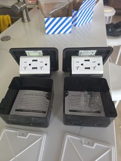 2 pop up floor electrical outlets with USB Hoolery brand