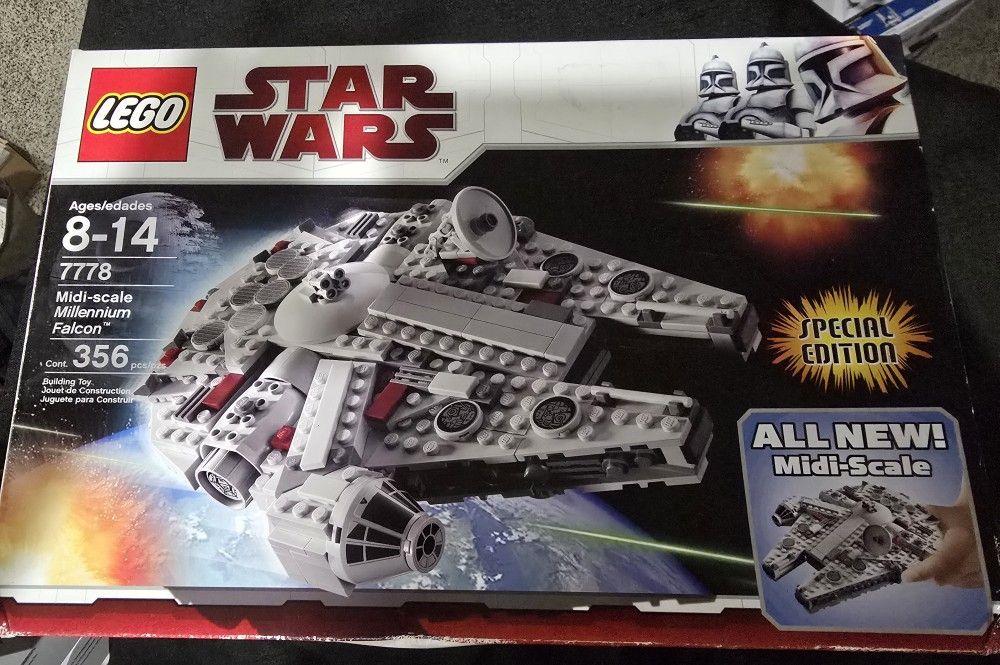 Retired Lego 7778 Star Wars Midi-Scale Millenium Falcon