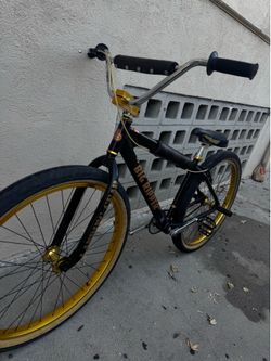 Se bike Black and gold
