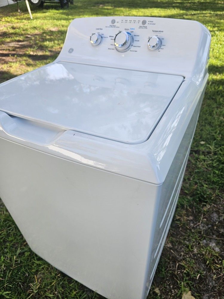 GENERAL ELECTRIC SUPER CAPACITY WASHER - FREE DELIVERY AND INSTALLATION