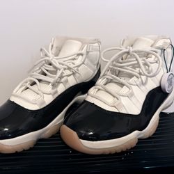 Nike Air Jordan 11 Retro Neapolitan Womens Size 7,5 AR0715-101