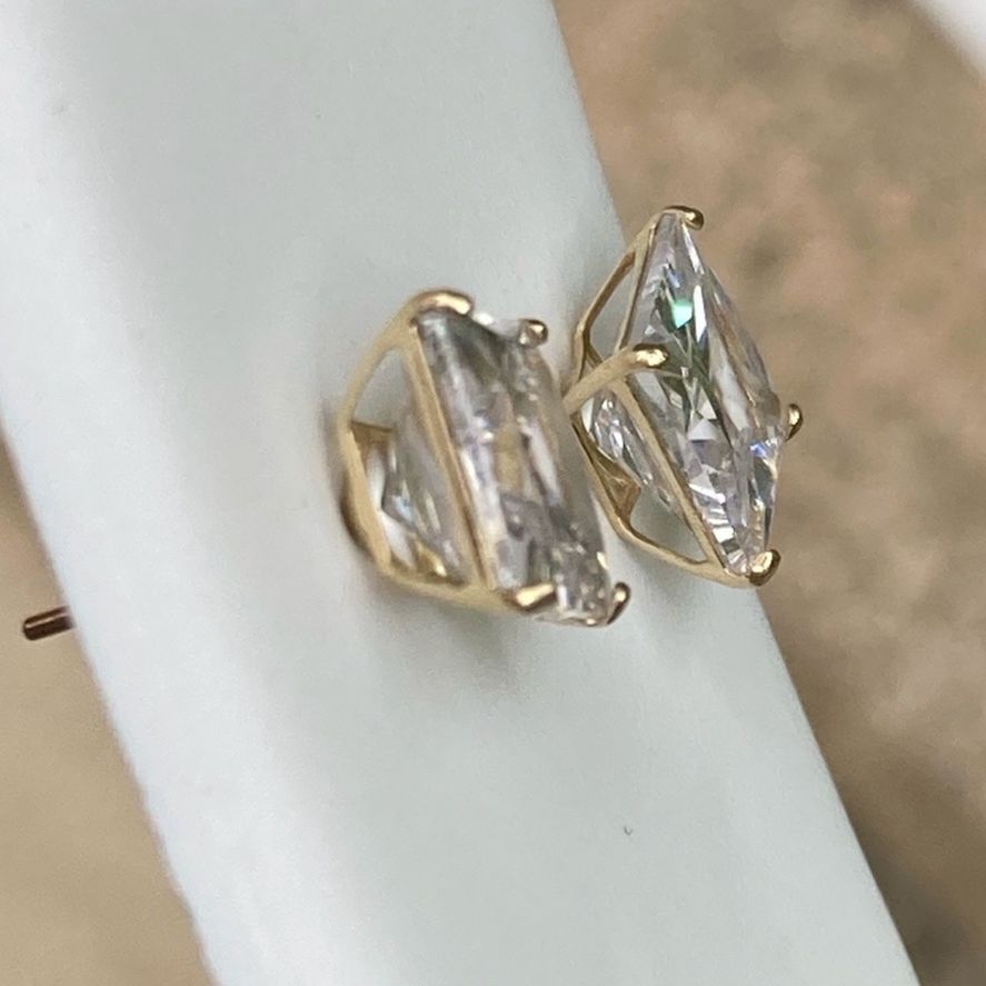10k Gold Diamond Earrings Cz Stone 