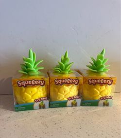 SQUEEEZY PINEAPPLE NEW