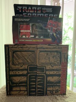 Transformers G4 Optimus Prime & Alternate Universe Optimus Prime  NSIB Never Opened 