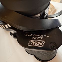 Focal Binoculars With Carrying Case
