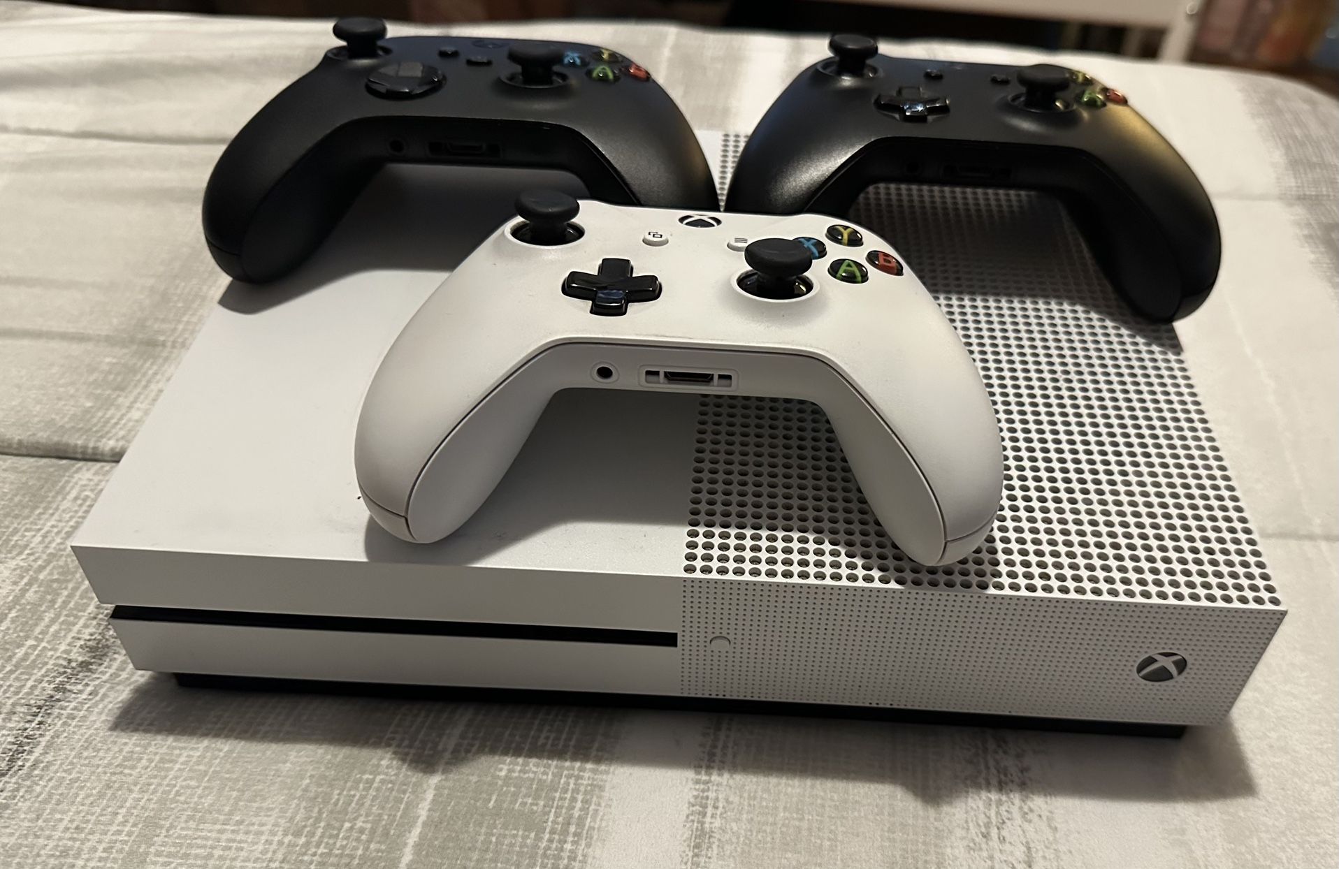 Xbox One S