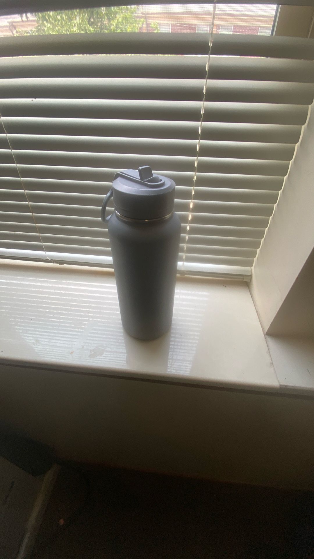 Brand/hydrapeak/model steel Colorgray Size Medium