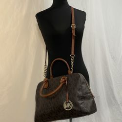 Cross body Michael Kors Brown Signature Satchel Purse