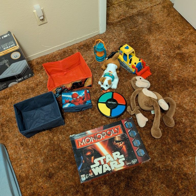 Kids Toys & Games Star Wars Monopoly, Spider Man, Simon Says Monkey Excavator, NO DELIVERIES CASH ONLY