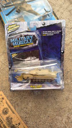 Johnny Lightning Military Muscle M1A1 Tank 1:100 Scale