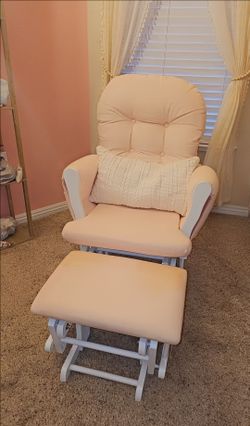 PINK NURSERY ROCKING CHAIR