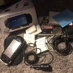 OBO   …A CLASSIC :  IN PRESTINE CONDITION :Sony PSP 1game, & case U BUY AS IS,... ..