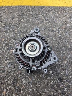 Car Alternator with Pulley