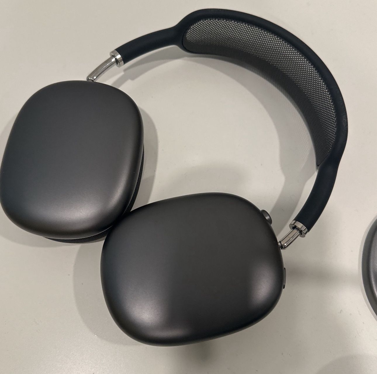 Beats Studio Pro