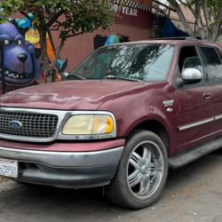 Ford Expedition For Parts