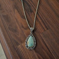 **LISTING ENDS  8/18**  Beautiful Sterling Silver Green Turquoise Pendant
