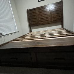 Wooden Queen Bedroom Set