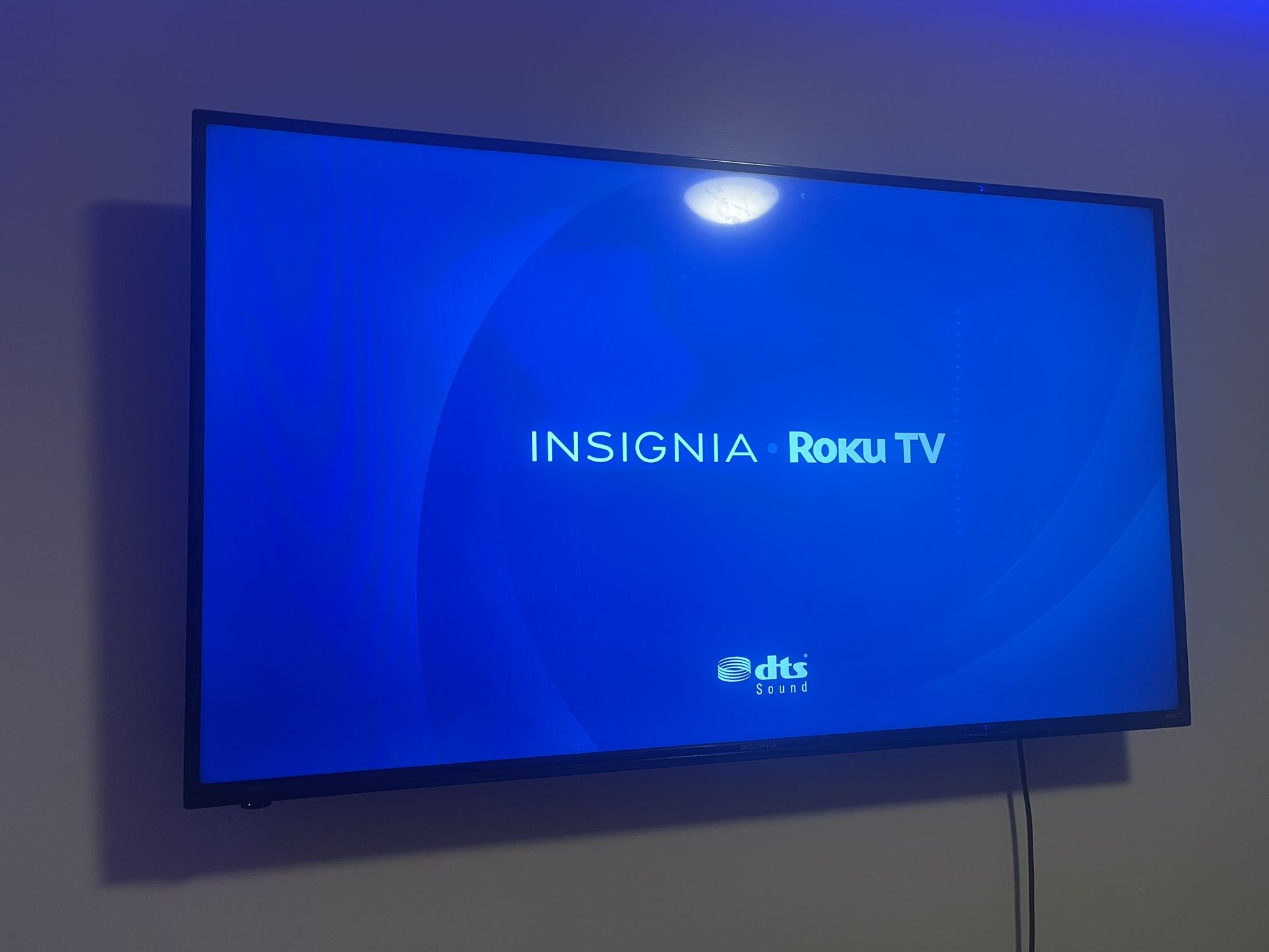 55in Insignia Roku Tv