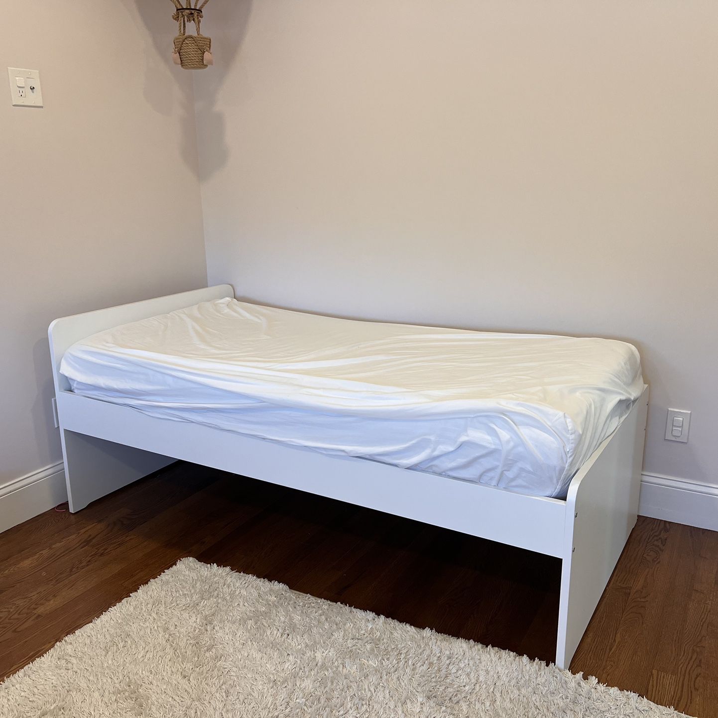 Twin Bed With mattress 