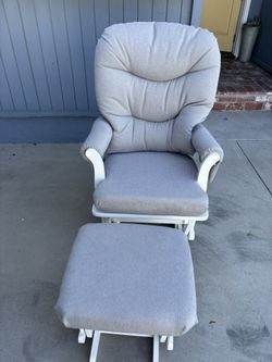 Dutailier rocking chair glider ottomen gray and white