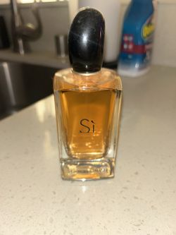 Giorgio Armani Perfume 