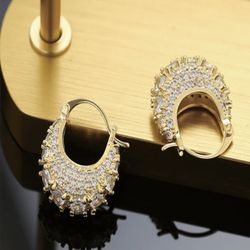 Gold Plated Water Drop Rhinestone Decor Handbag Shaped Zinc Alloy Earrings